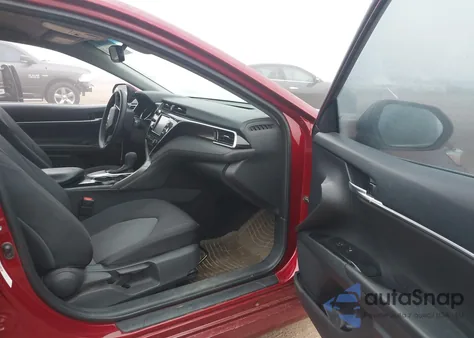 2018 Toyota Camry Le from USA, damaged, VIN 4T1B11HK5JU543108